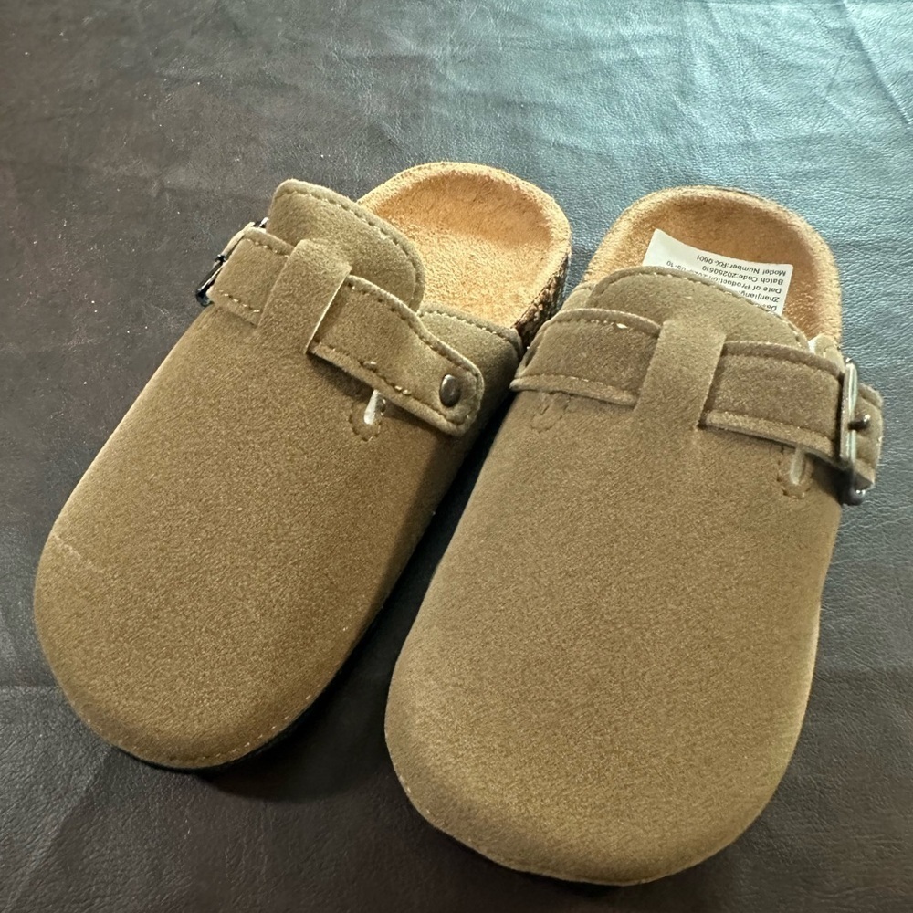 Cozy Kids Slip-On Shoes in Tan euro 30/31 U.S. 12.5 to 13